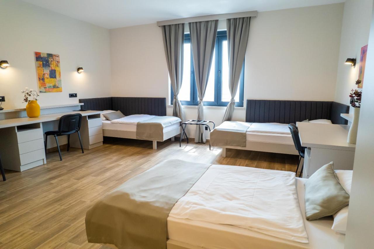 Hotel Verde Podgorica Ngoại thất bức ảnh