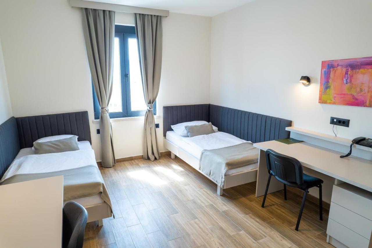 Hotel Verde Podgorica Ngoại thất bức ảnh